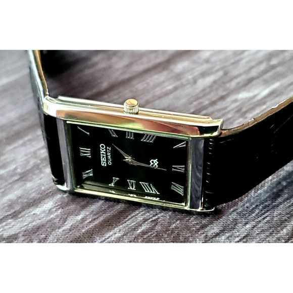 Vintage Seiko Men Tank Rectangular Black Leather band Dress Watch* - Picture 5 of 8